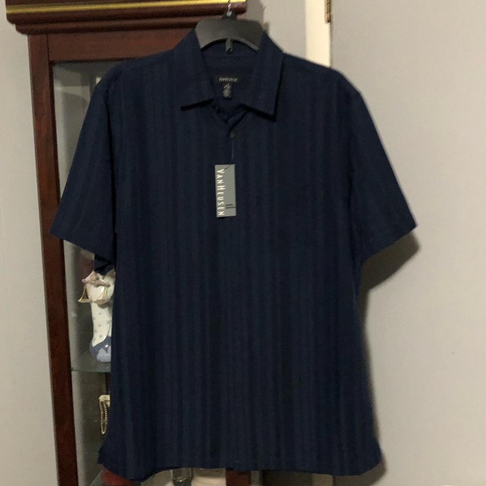 Men’s Van Heusen Shirt.  NEW With Tag